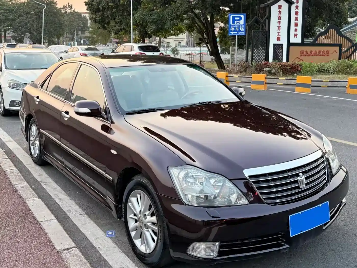 Toyota Crown 2006 2.5L Royal Leather Edition фото 3