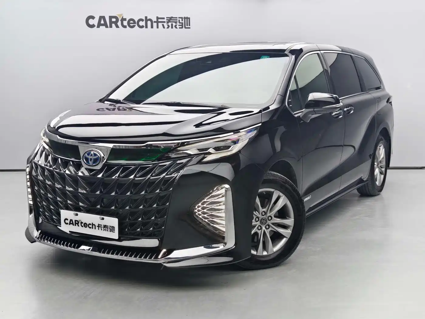 Toyota Sienna 2024 — пригон из Китая