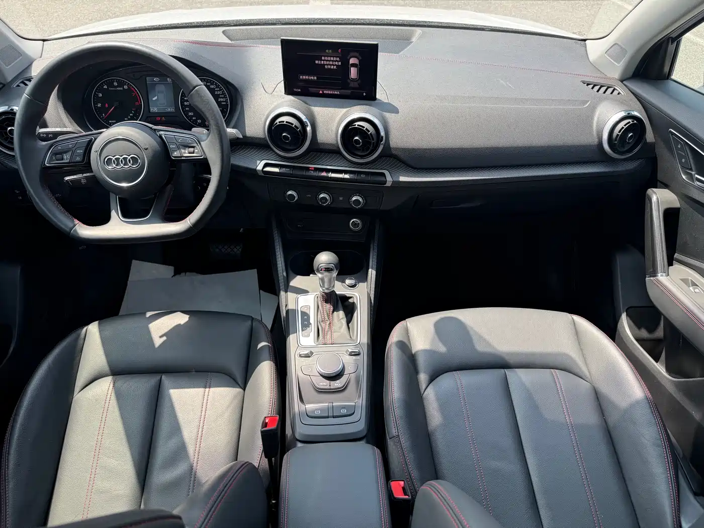 Фото 8 - Audi Q2L