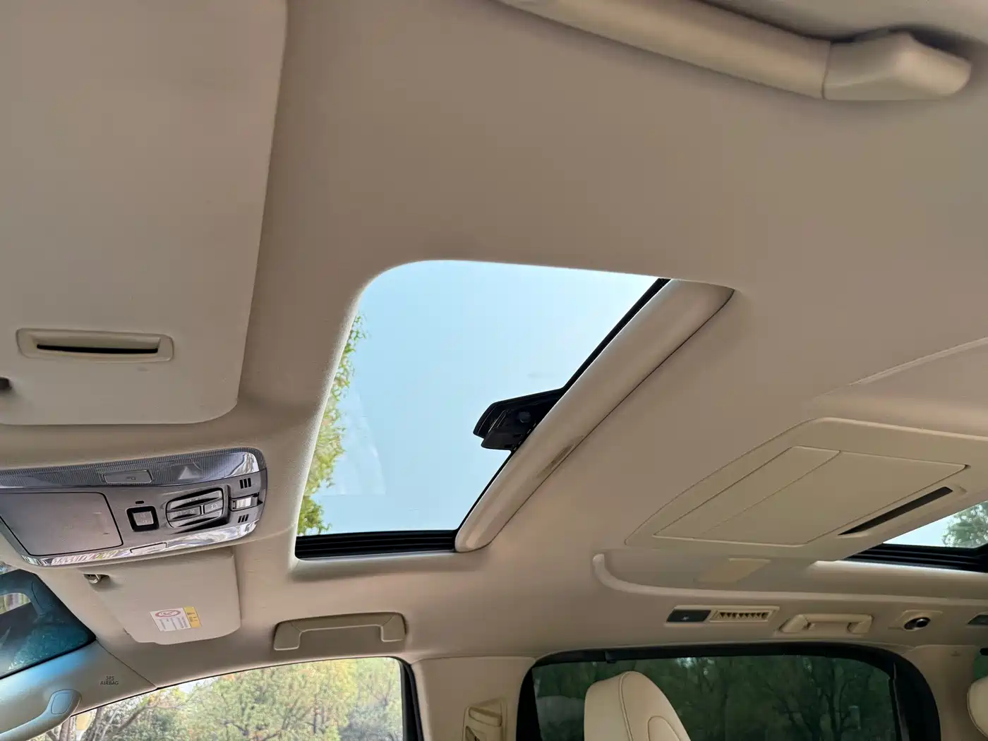 Toyota Vellfire 2021 Crown Hybrid 2.5L HV Premium Edition фото 15