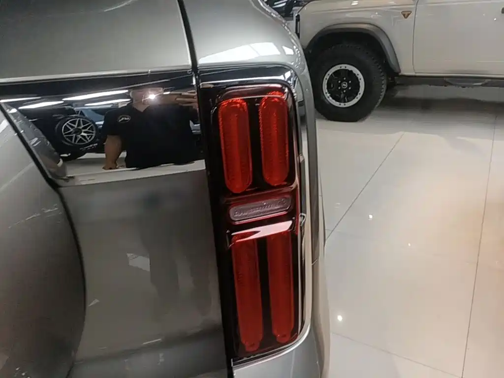 Фото 8 - Tank 500 EV