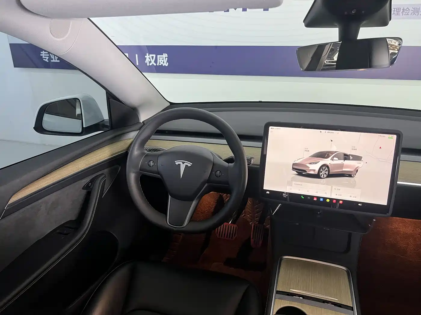 Фото 18 - Tesla Model Y