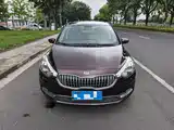 Photo 2 - Kia K3