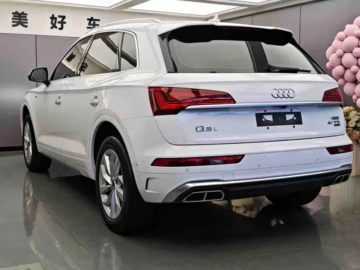 Audi Q5L 2023 40T Luxury Dynamic фото 7