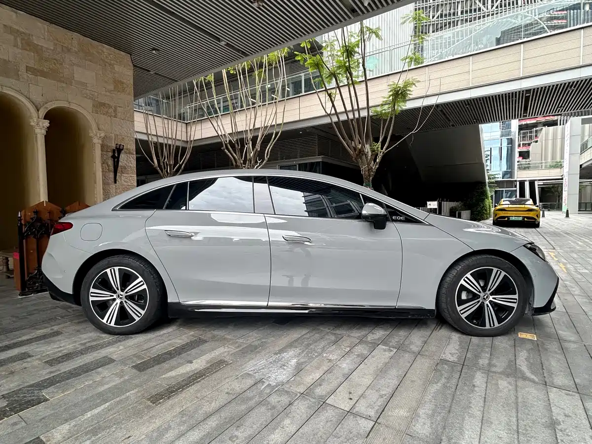 Mercedes-Benz EQE 2022 350 Luxury Edition фото 4