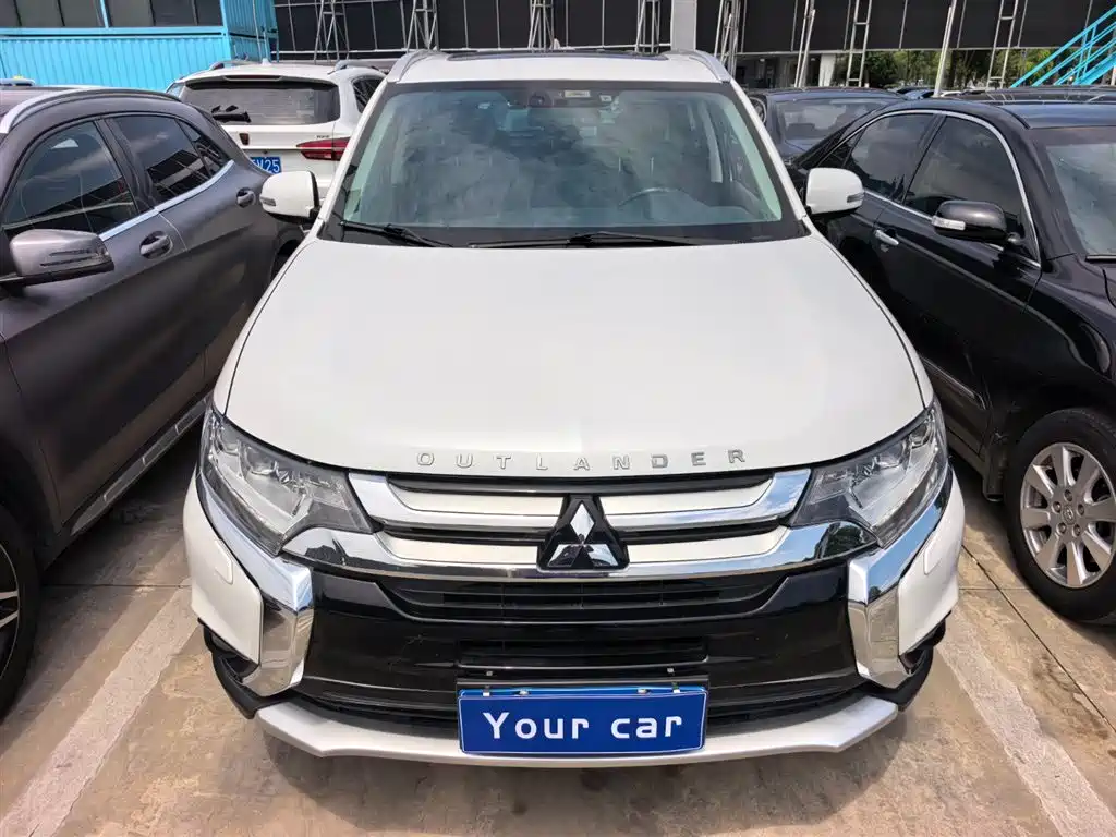 Mitsubishi Outlander 2016 2.4L 4WD Elite Edition 5-seater фото 2
