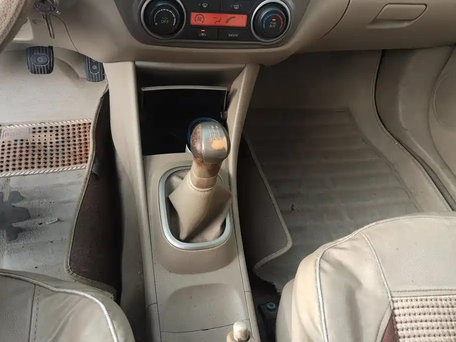 صورة 16 - Nissan Sylphy