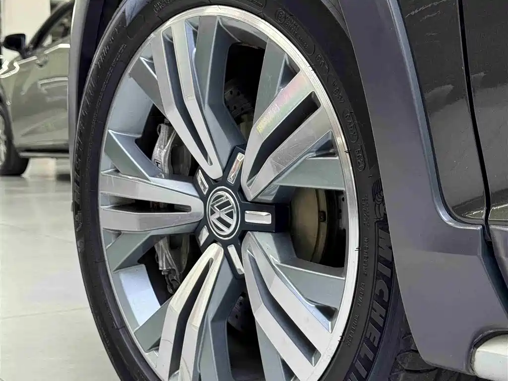 Volkswagen Weilan 2017 380TSI 4WD Explorer Edition фото 16