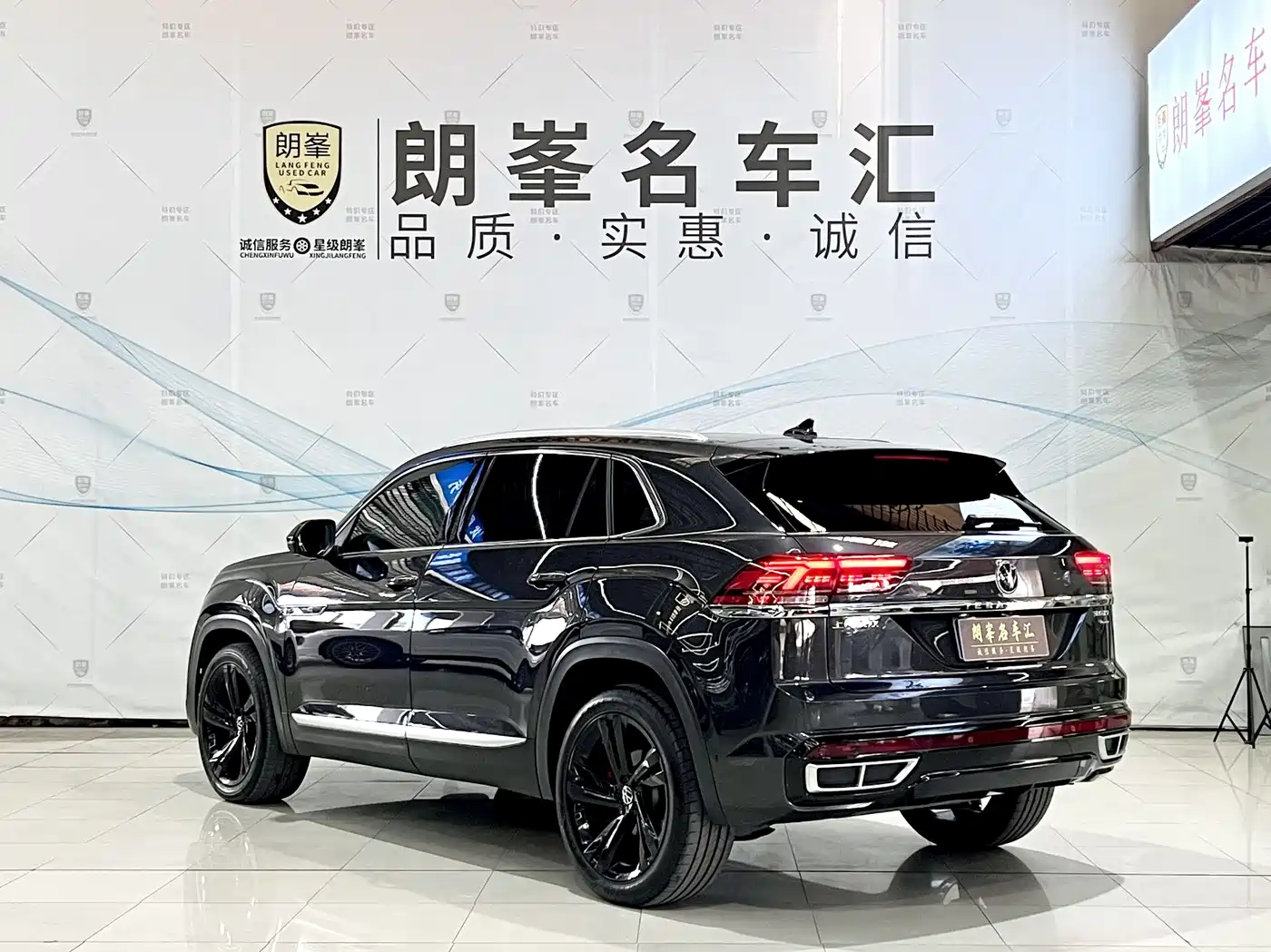 Volkswagen Teramont 2022 Teramont X 380TSI 4MOTION Midnight Limited Edition фото 4