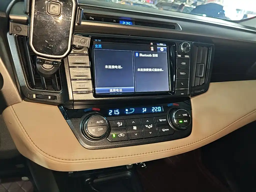 Toyota RAV4 Rongfang 2015 2.0L CVT 2WD Trend Edition фото 13