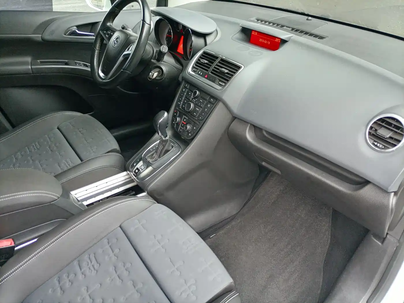 Opel Mairaina 2014 2013 1.4T Luxury