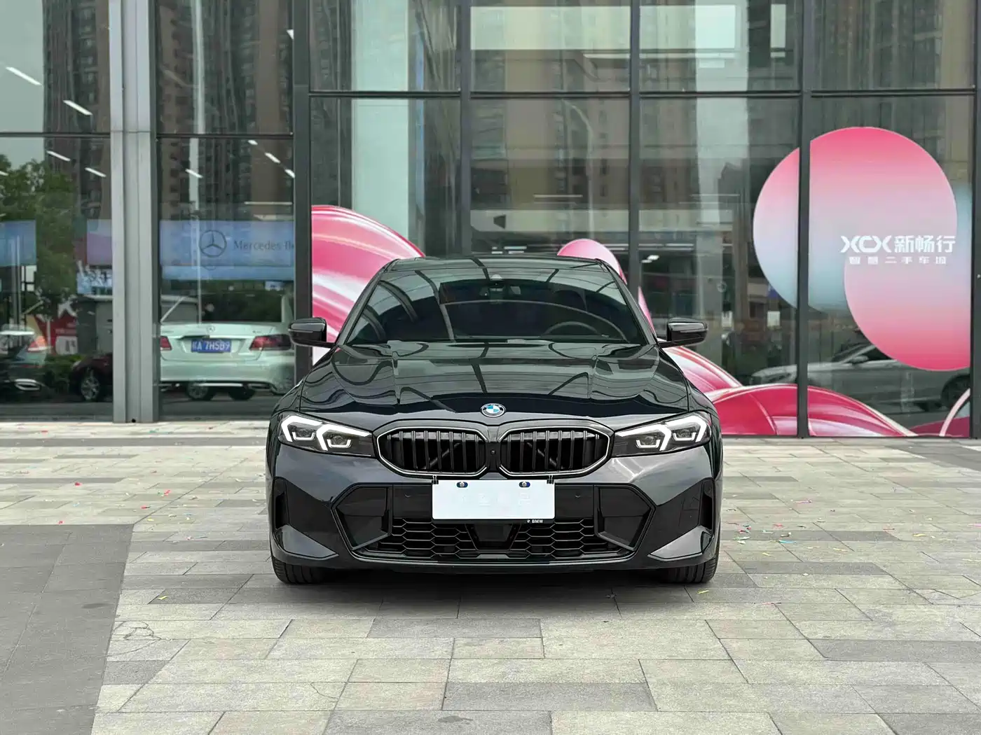 BMW 3 Series 2025 330i M Sport Night Edition фото 2