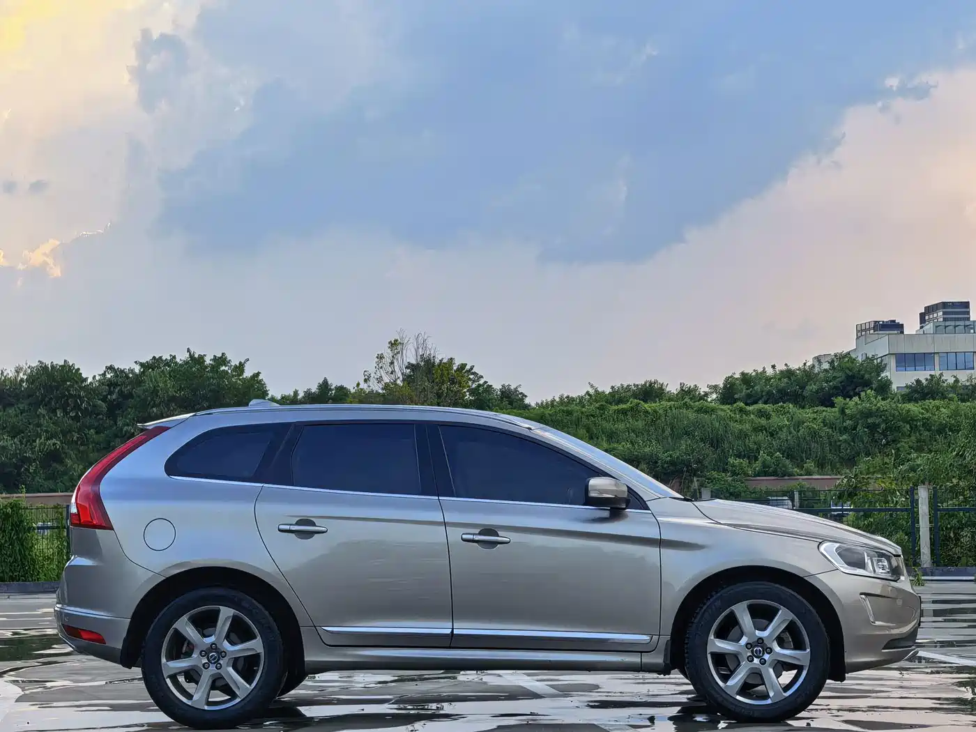 Фото 4 - Volvo XC60