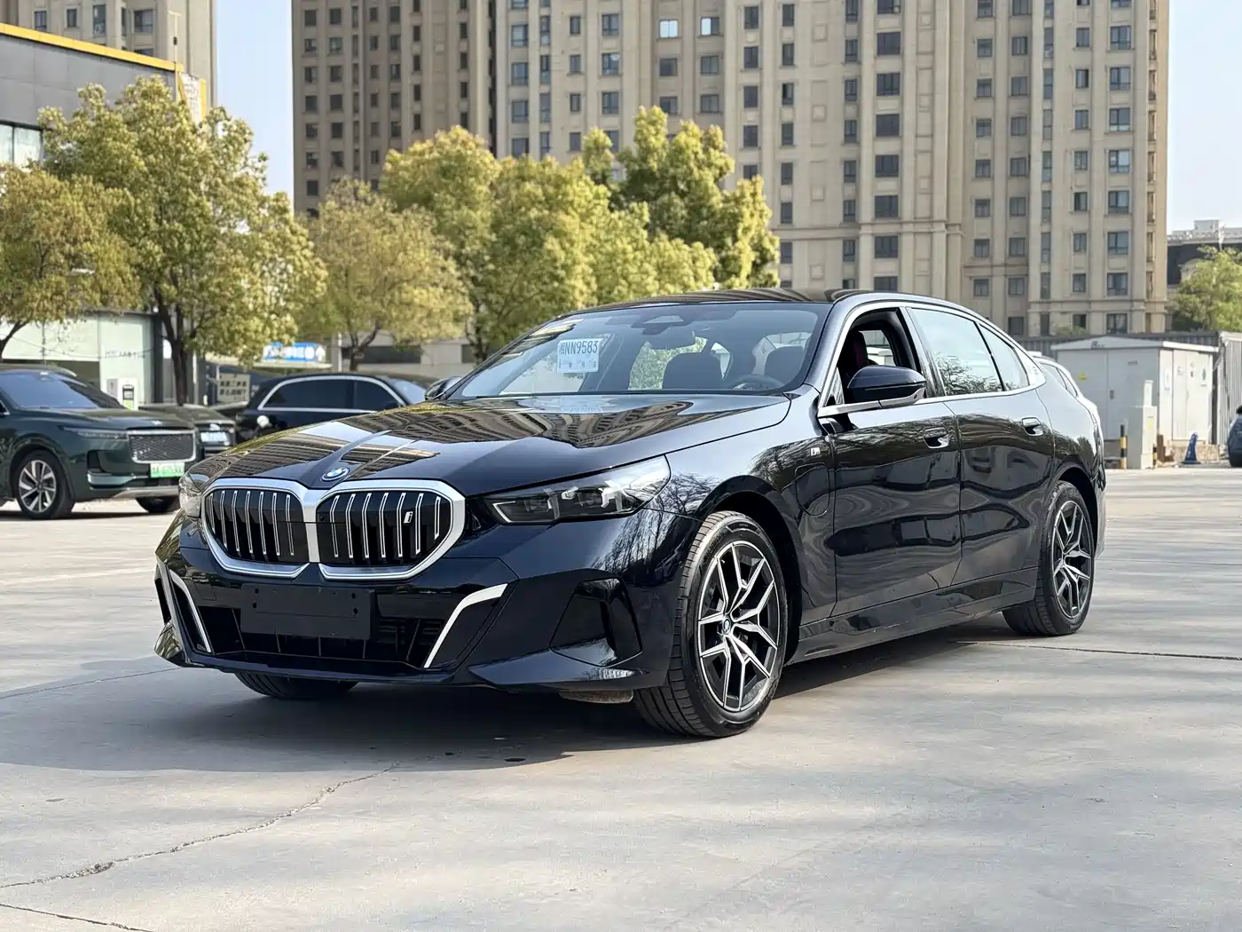 BMW I5
