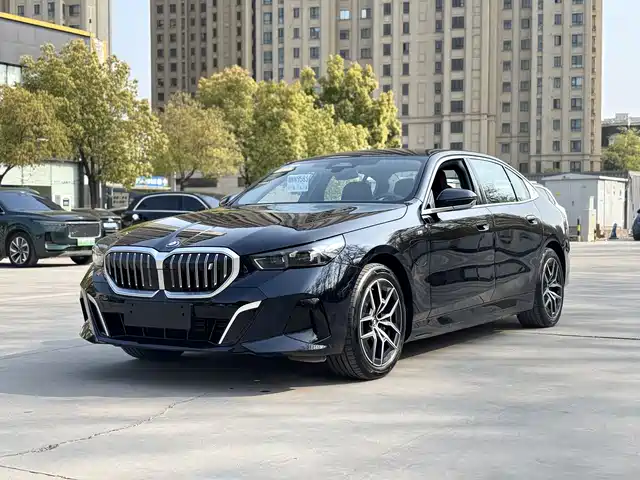 BMW I5