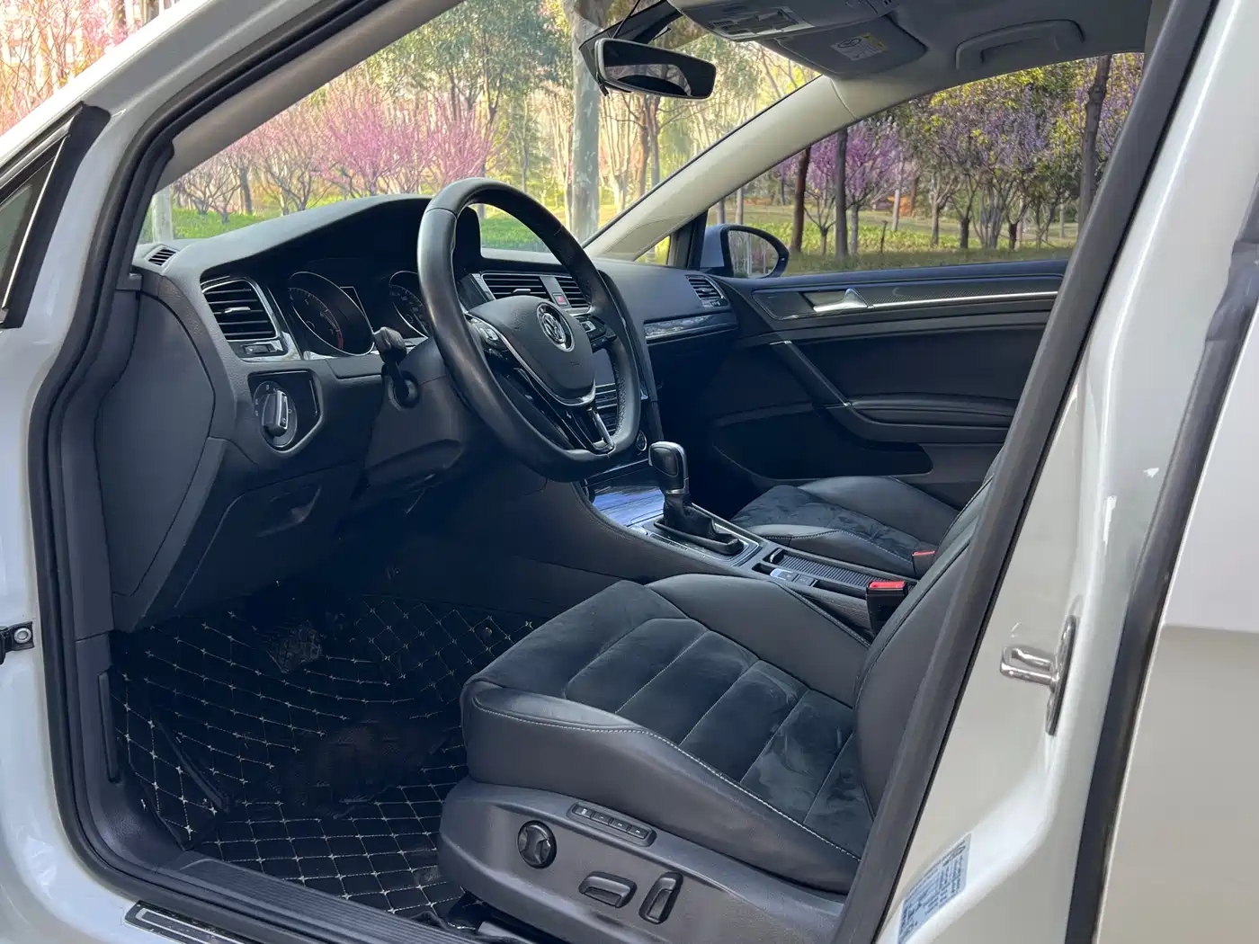 Volkswagen Golf 2018 230TSI Automatic Luxury фото 7
