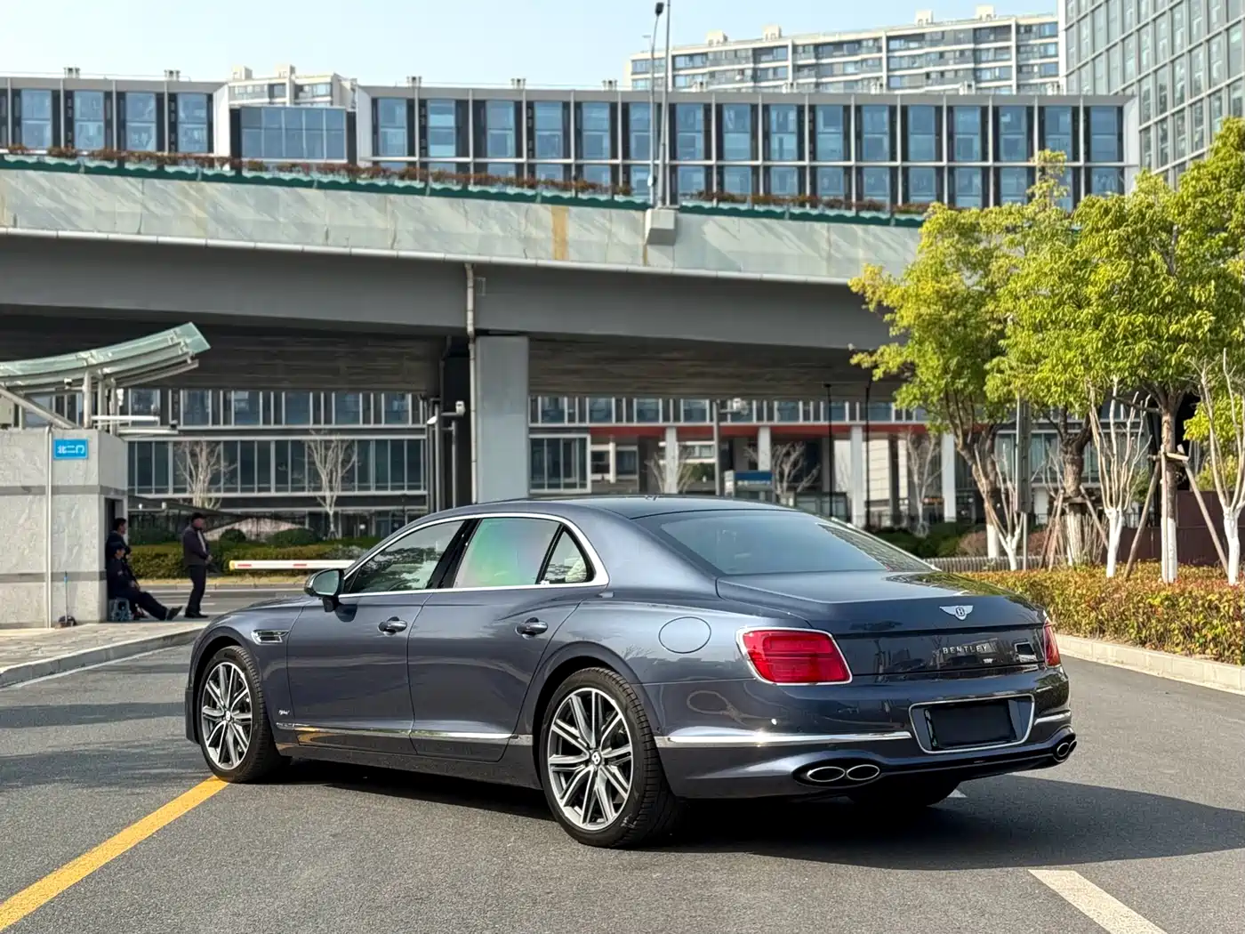 BENTLEY FLYING SPUR PLUG IN HYBRID