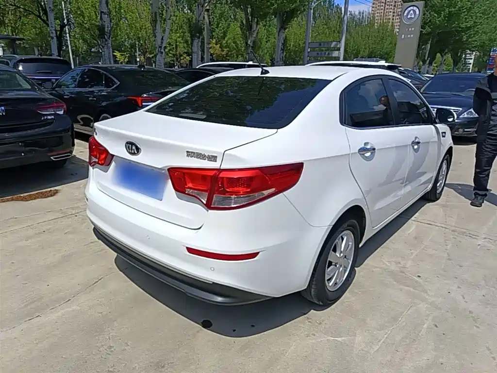 Kia K2 2015 Sedan 1.4L MT GLS фото 7