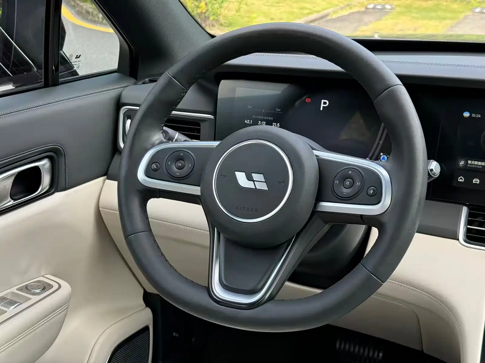 Фото 8 - Li Auto Li ONE