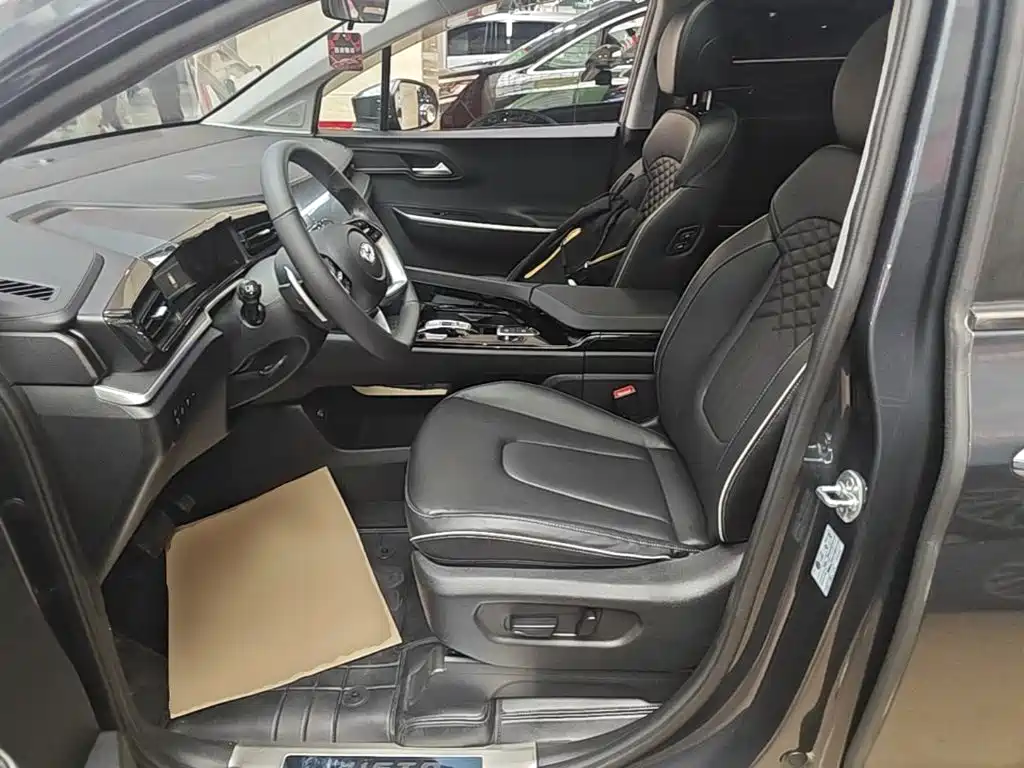 Photo 15 - Hyundai Custo