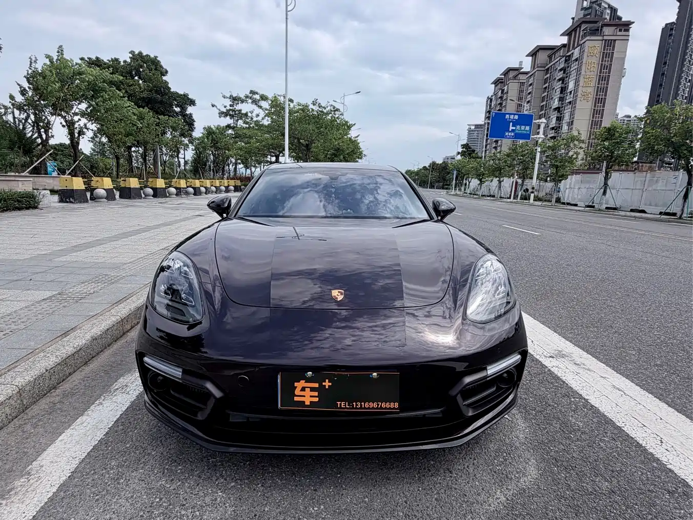 PORSCHE PANAMERA