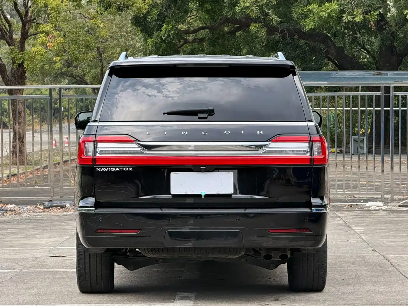 LINCOLN NAVIGATOR
