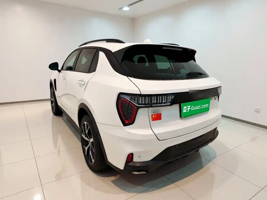  Lynk & Co Lynk & Co 01 EM-P 2022 1.5TD PHEV Plus 4