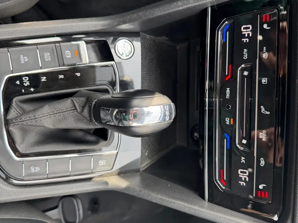 Volkswagen Tharu 2021 280TSI 2WD Luxury Plus фото 13