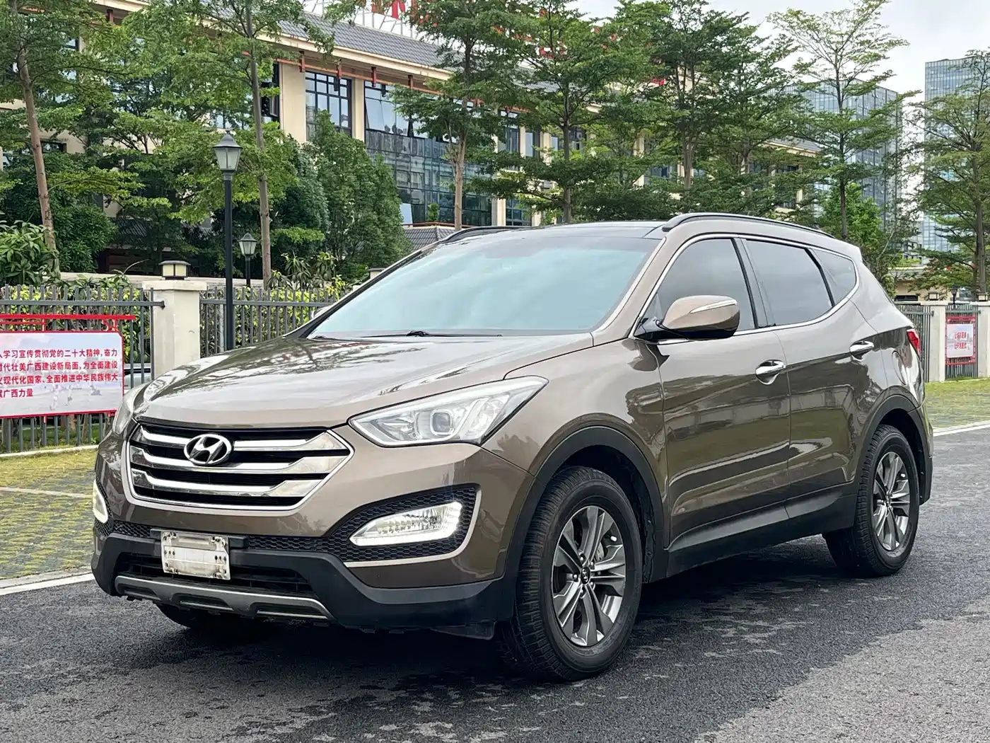 Hyundai Santa Fe 2013 Model 2.4L Automatic 2WD Smart фото 21