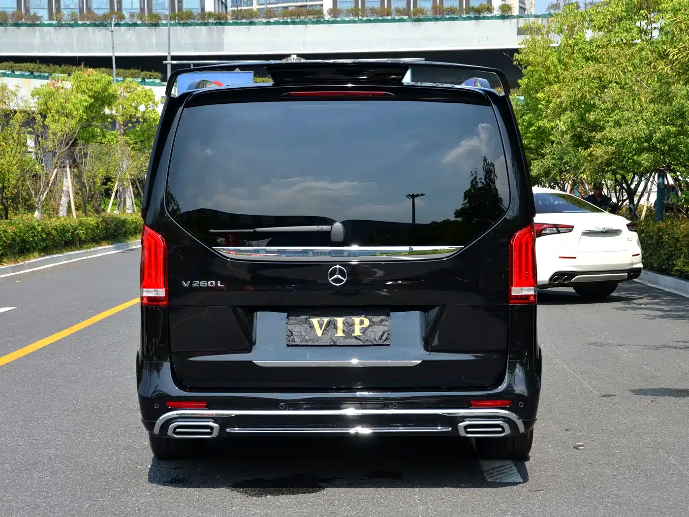 Mercedes-Benz V-Class 2022 V 260 L Long Wheelbase Prestige Edition фото 6