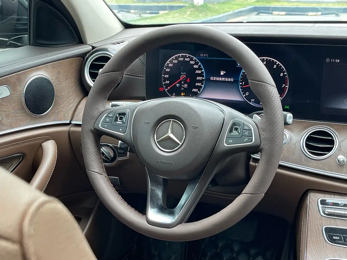 Mercedes-Benz E-Class 2018 E 200 L фото 21