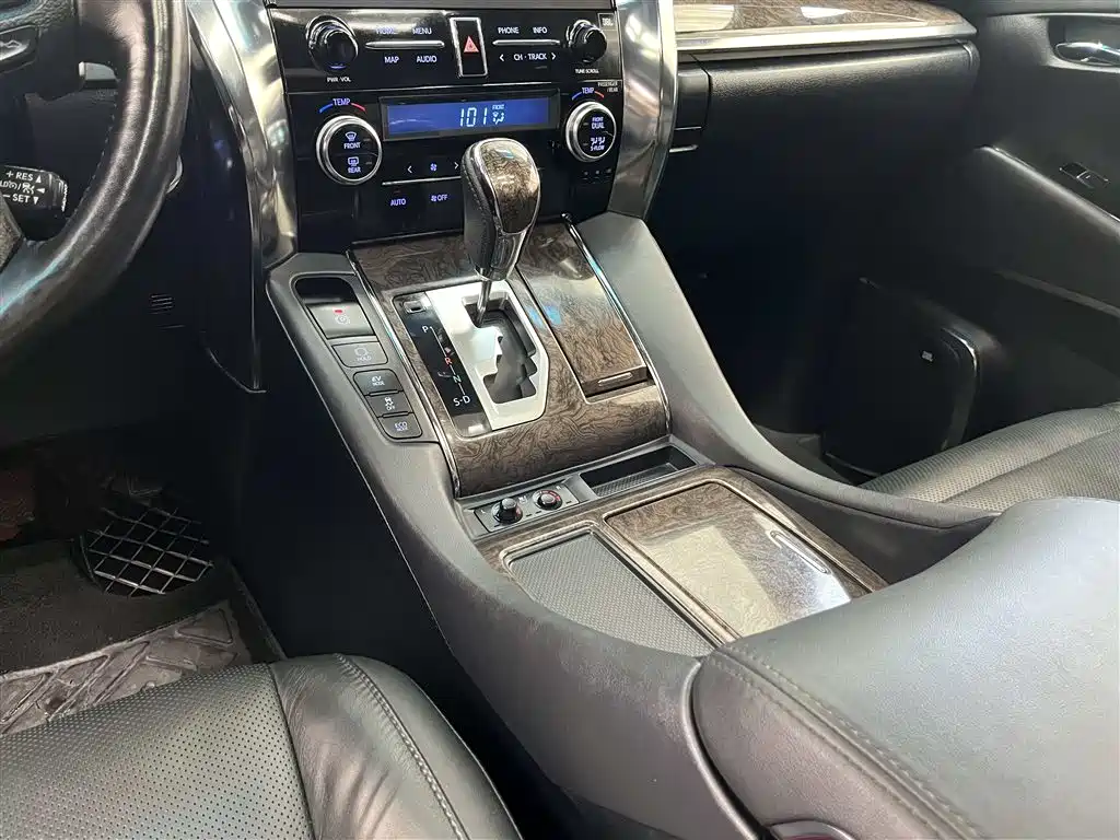 Toyota Vellfire 2023 Crown Hybrid 2.5L HV Ultimate фото 9