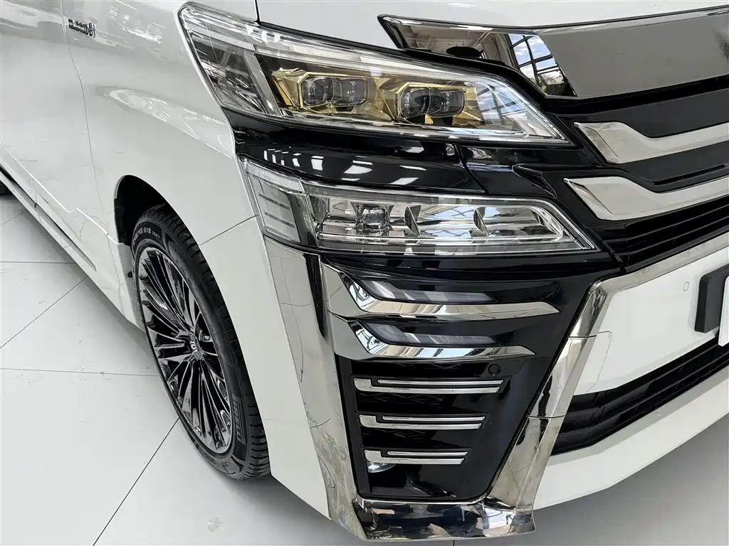 Toyota Vellfire 2023 Crown Hybrid 2.5L HV Ultimate фото 15