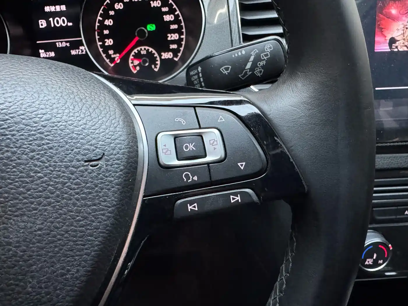 Volkswagen Golf Sportsvan 2016 230TSI Automatic Progressive фото 31