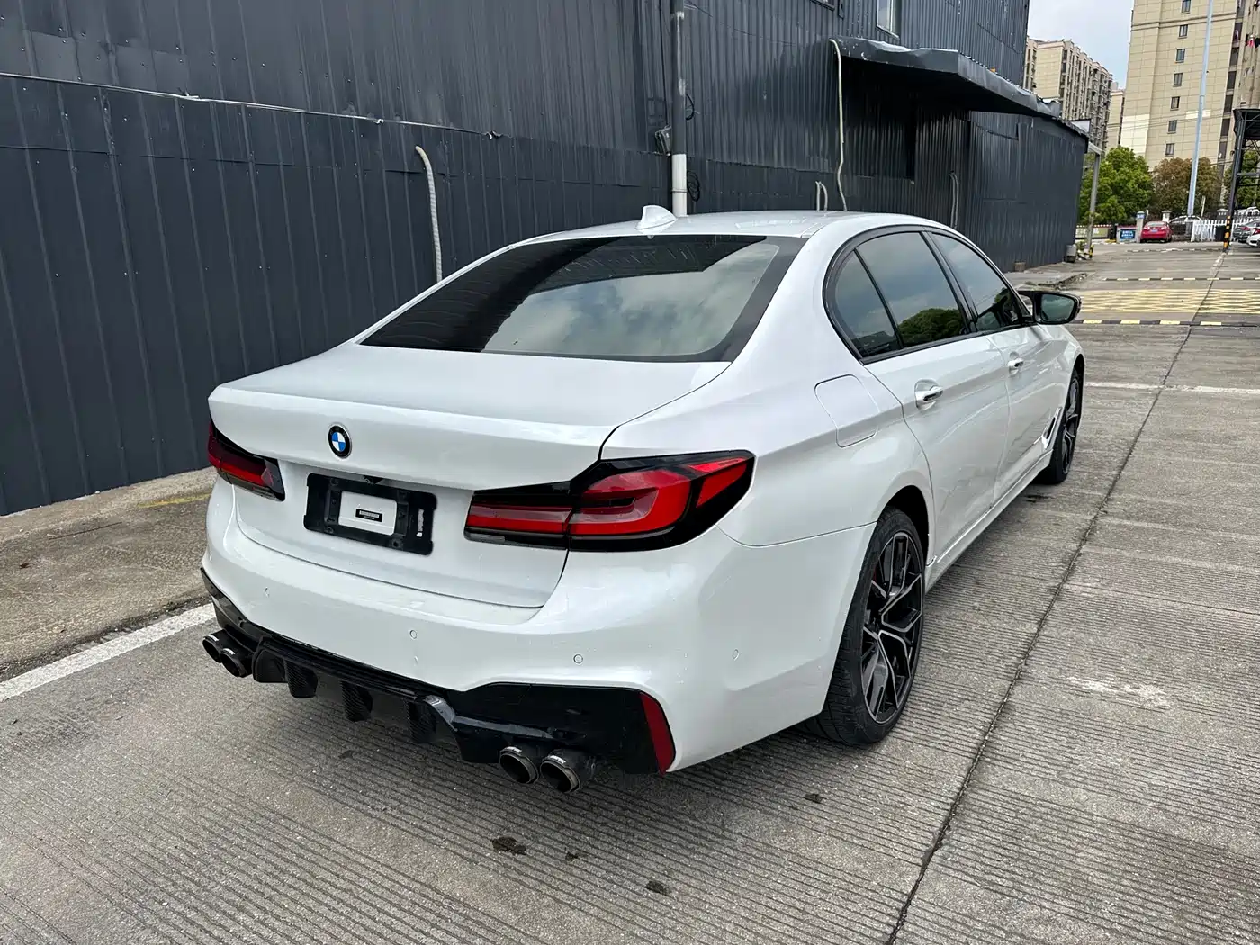 BMW 5 Series 2018 525Li M Sport Package фото 13