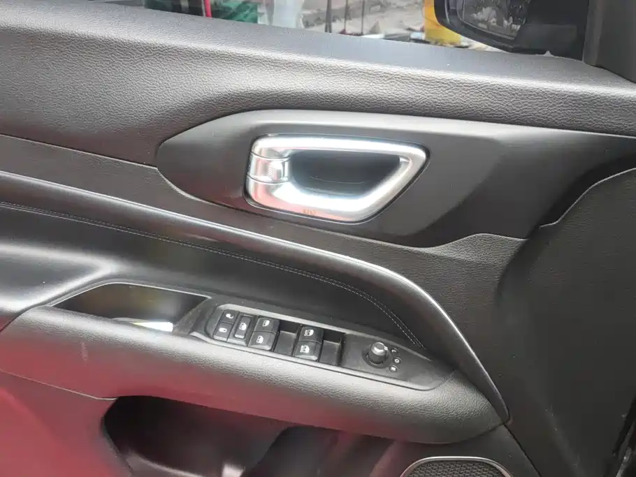 Фото 7 - Jeep Compass