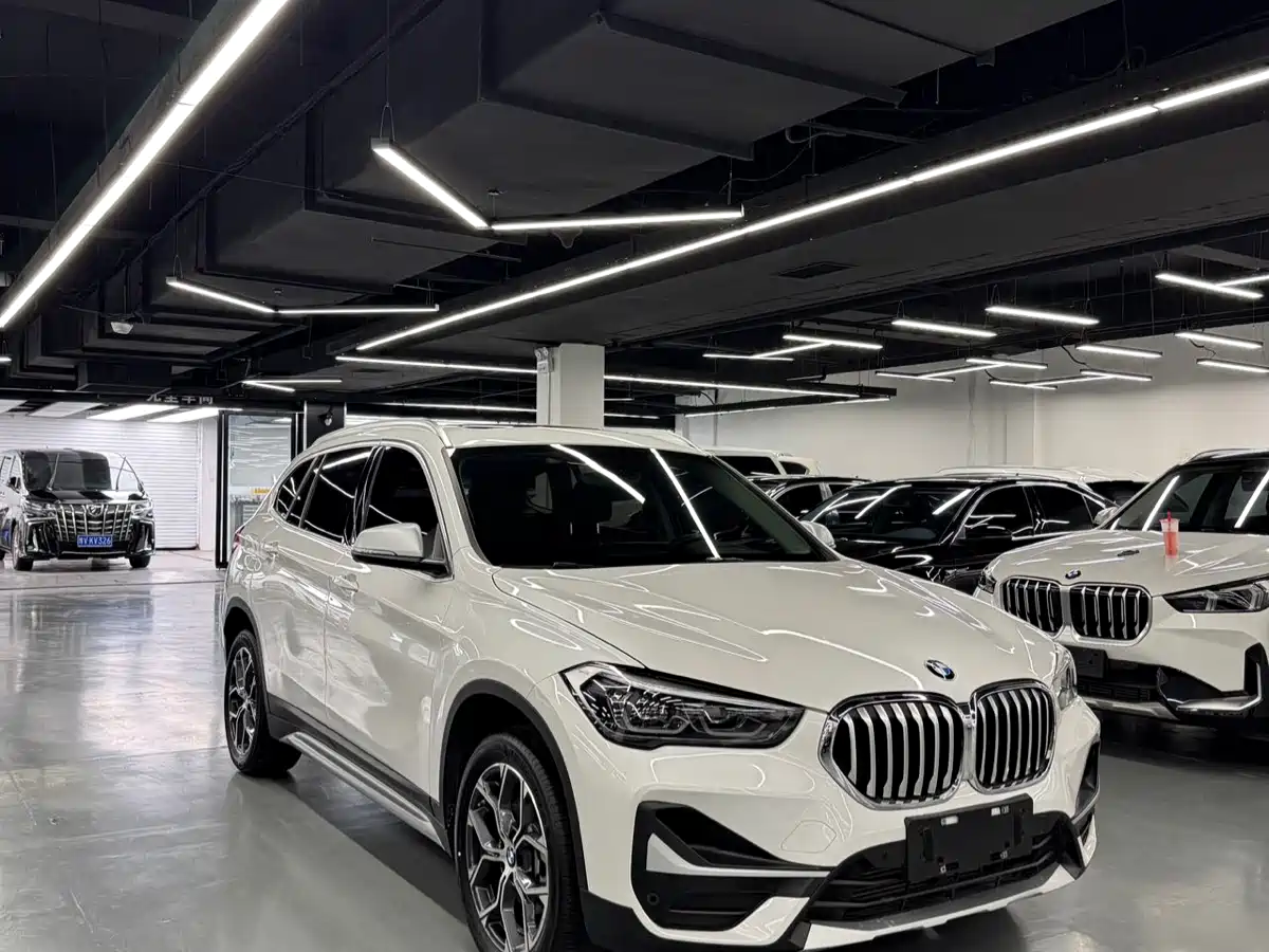 BMW X1 2022 sDrive20Li Premium фото 3