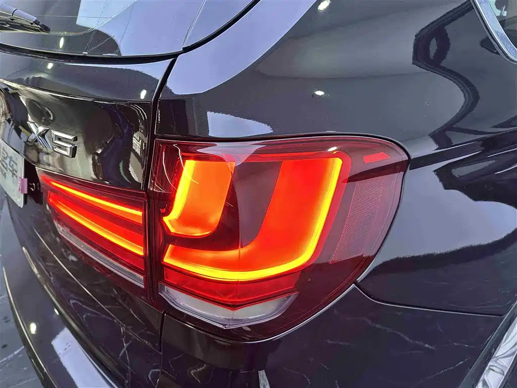 BMW X5 (Import) 2014 xDrive35i Leading фото 21