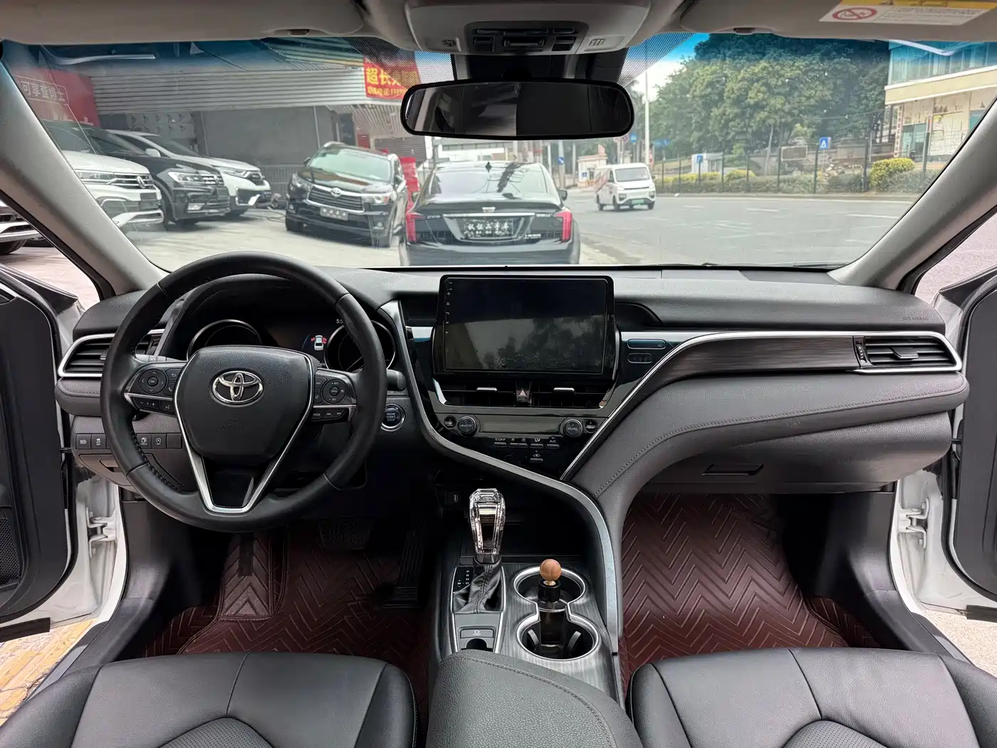 Toyota Camry 2021 2.0G Luxury Edition фото 8