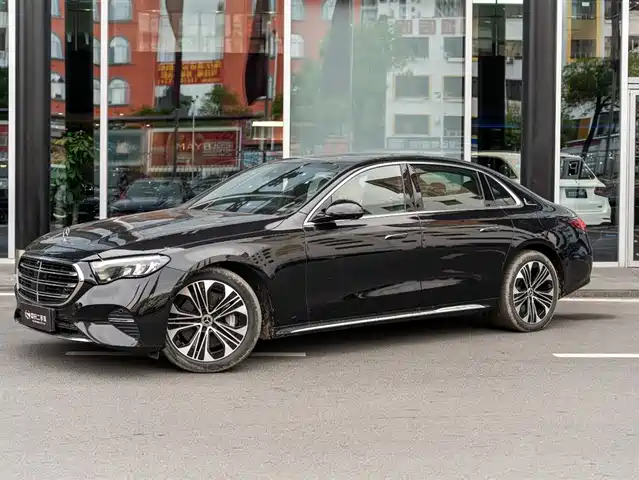 Mercedes-Benz E-Class New Energy 2024 E 350 e L Plug-in Hybrid Sedan — фото 1