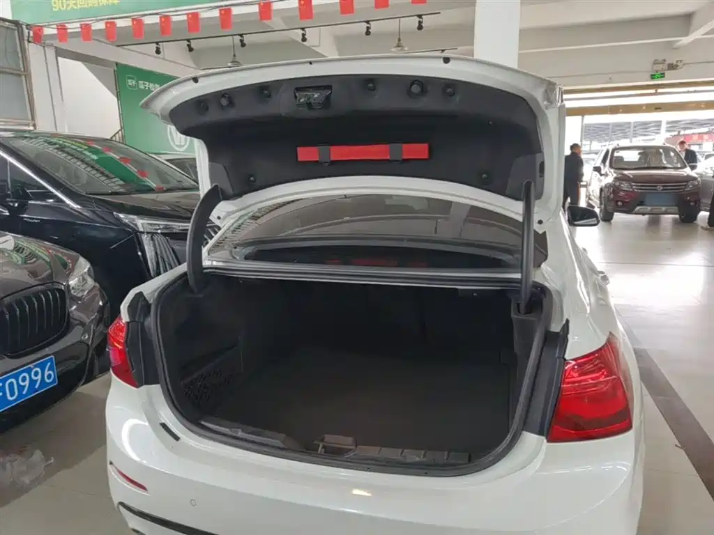 BMW 1 Series 2018 120i Design Package фото 19