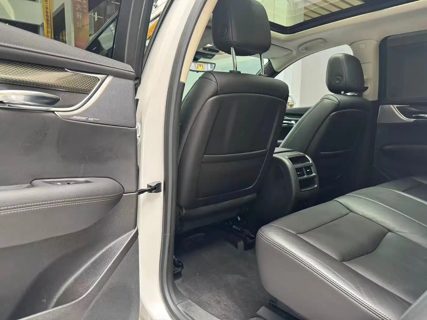 Cadillac XT5 2016 25T Luxury Model фото 15