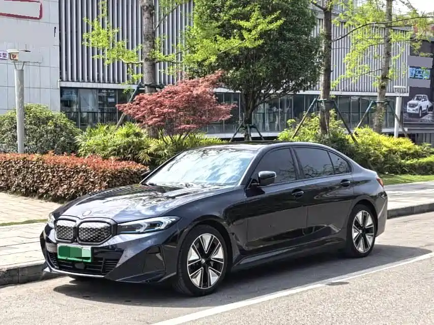BMW I3