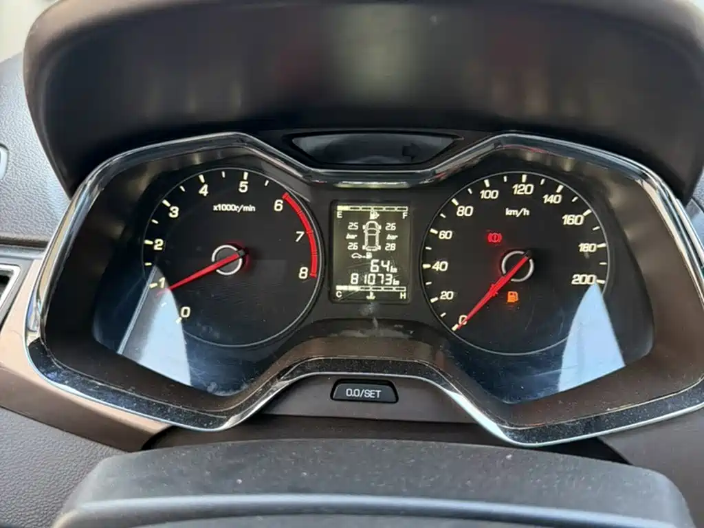 Baojun 310W 2017 2017 1.5L Manual Fashion Edition (China V)