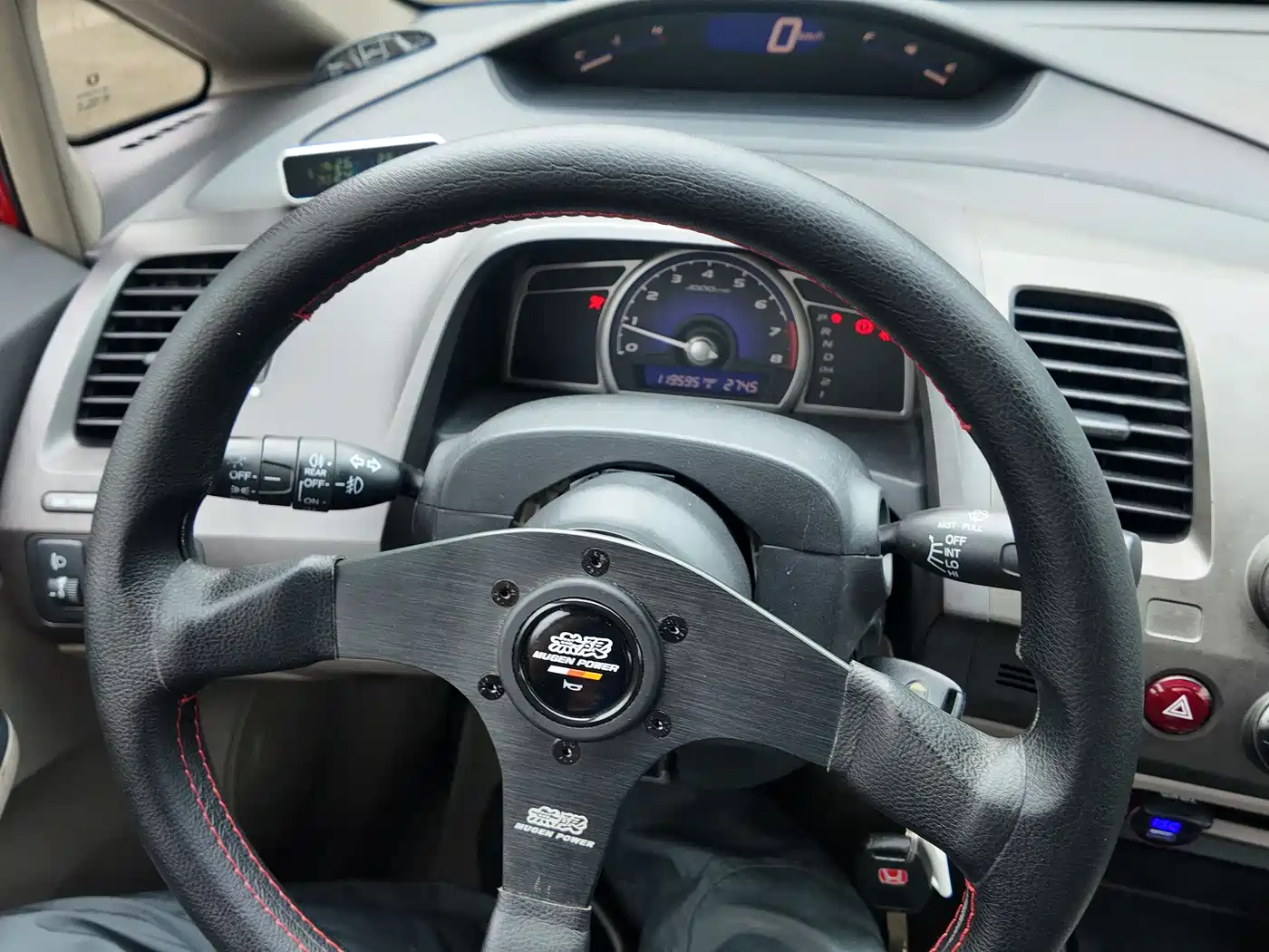 CIIMO CIIMO 2012 2012 1.8L Automatic