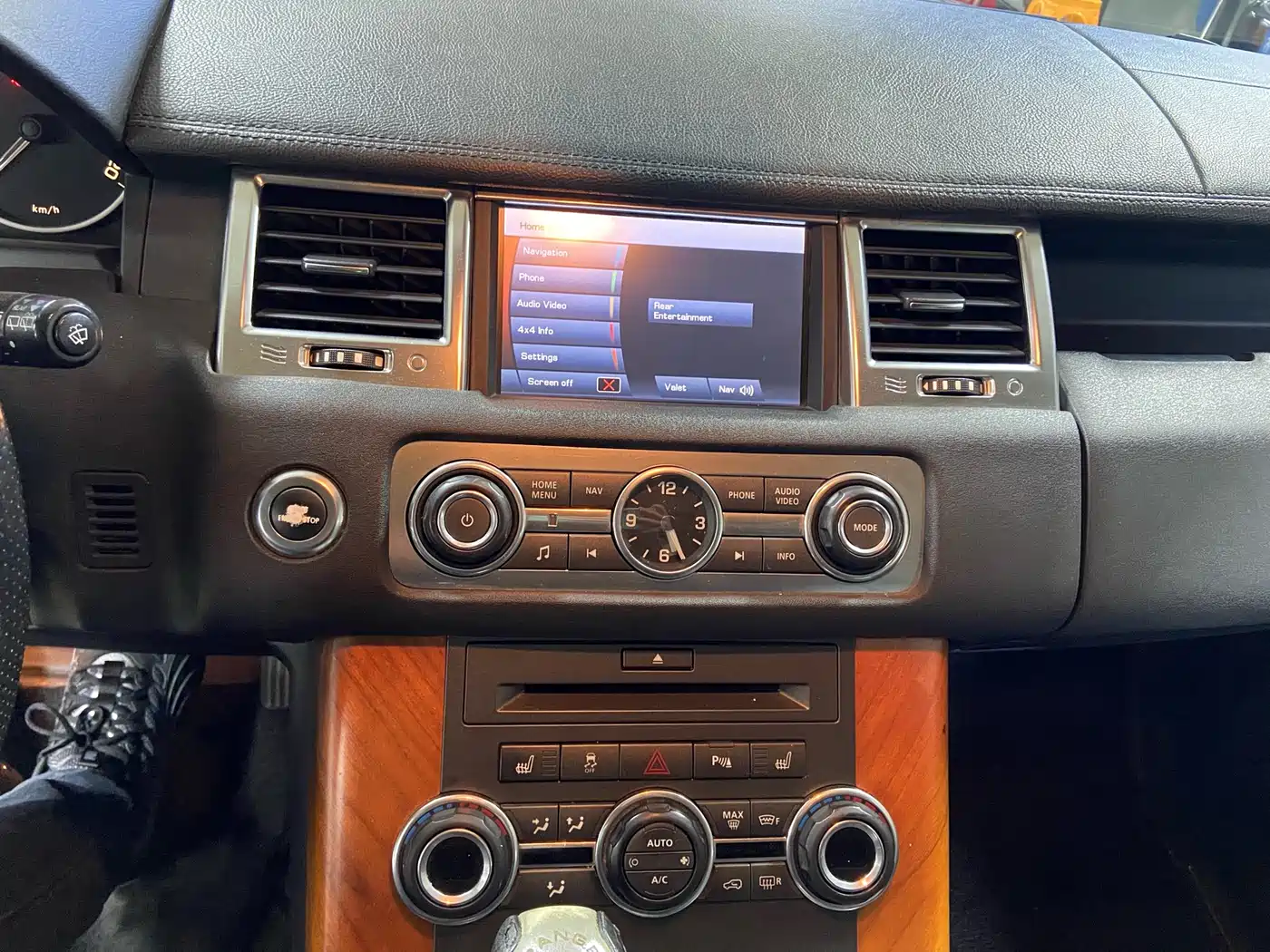 Land Rover Range Rover Sport 2011 5.0 NA V8 HSE фото 10