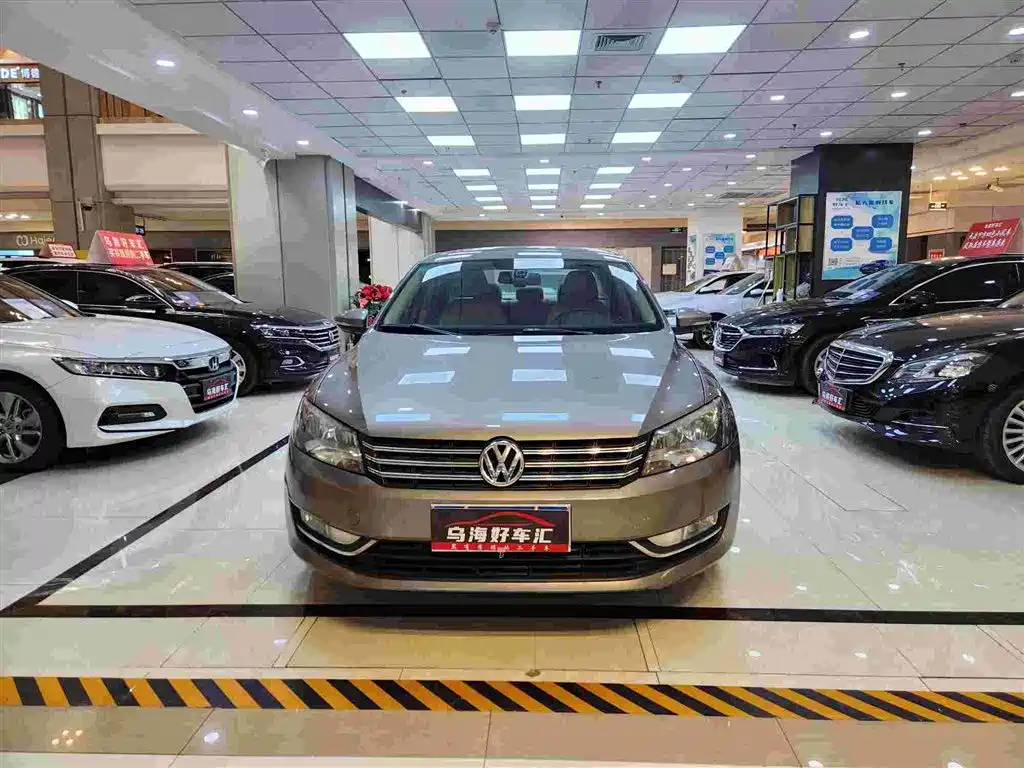 Volkswagen Passat 2013 1.8TSI DSG Zunrong фото 2