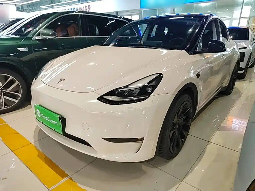 Фото 2 - Tesla Model Y