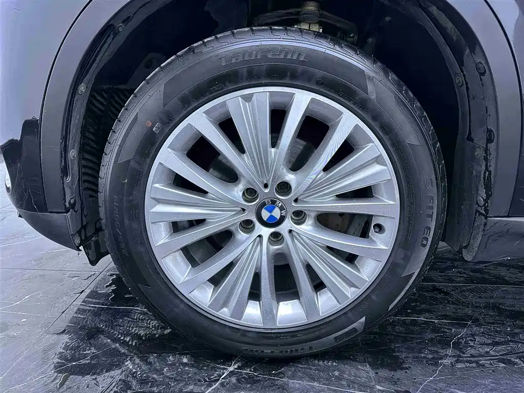BMW X5 (Import) 2014 xDrive35i Leading фото 18
