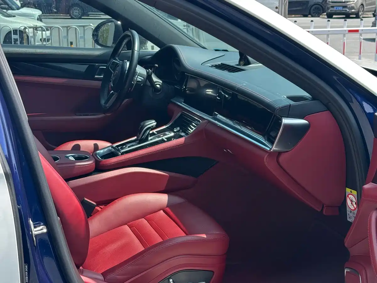 Porsche Panamera 2020 Panamera 10th Anniversary Edition 2.9T фото 4